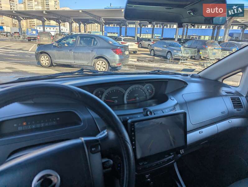 Минивэн SsangYong Rodius 2006 в Киеве фото 24 Минивэн SsangYong Rodius 2006 в Киеве