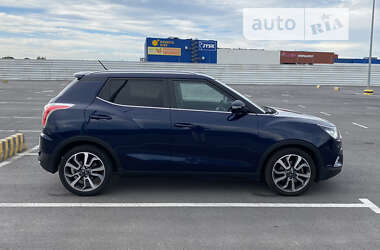 Внедорожник / Кроссовер SsangYong Tivoli 2015 в 