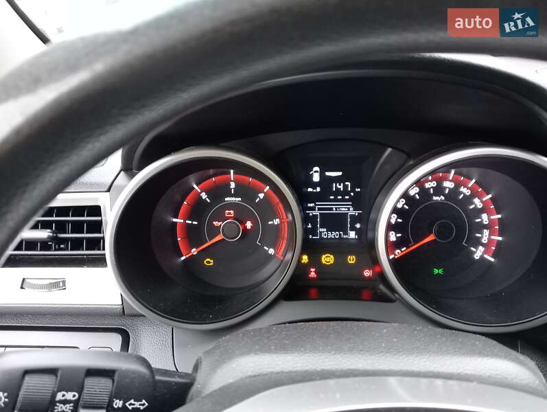 Позашляховик / Кросовер SsangYong Tivoli 2016 в Нетішині