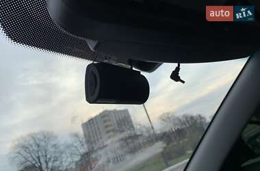 Внедорожник / Кроссовер SsangYong Tivoli 2015 в 