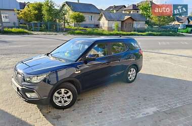Позашляховик / Кросовер SsangYong Tivoli 2016 в 