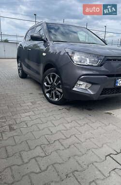 Внедорожник / Кроссовер SsangYong Tivoli 2015 в 
