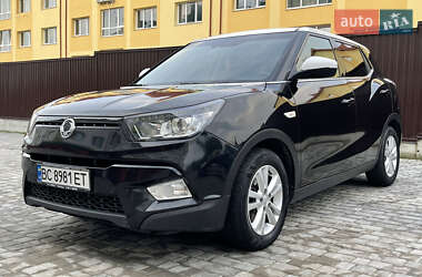 Позашляховик / Кросовер SsangYong Tivoli 2015 в 