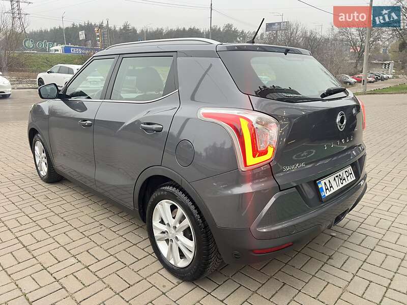 Внедорожник / Кроссовер SsangYong Tivoli 2016 в Киеве