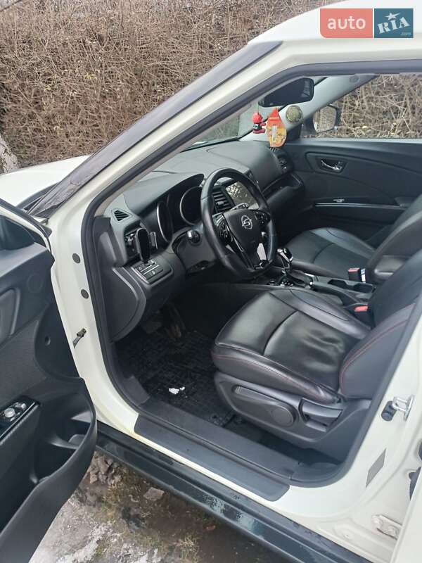 Внедорожник / Кроссовер SsangYong Tivoli 2019 в Киеве