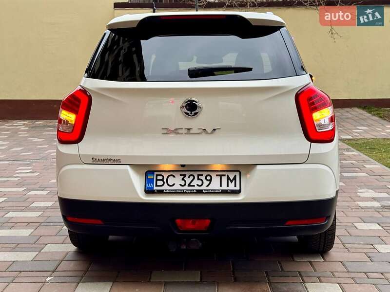 Внедорожник / Кроссовер SsangYong XLV 2016 в Стрые