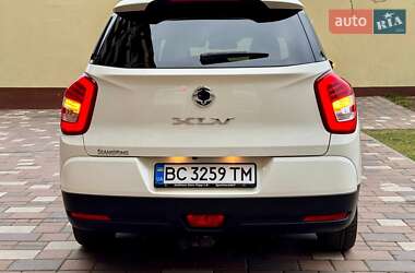 Внедорожник / Кроссовер SsangYong XLV 2016 в 