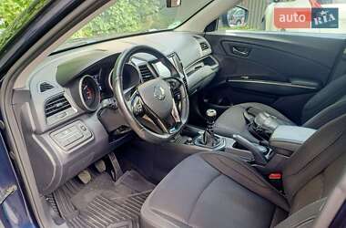 Внедорожник / Кроссовер SsangYong XLV 2016 в 
