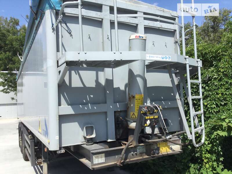 Зерновоз - напівпричіп STAS S 300CX 2015 в Івано-Франківську