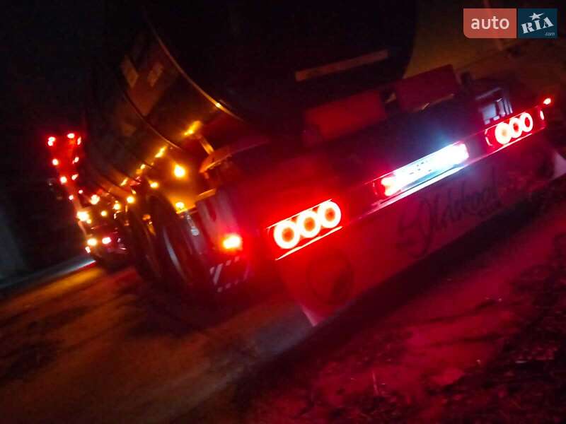 Цистерна напівпричіп Stokota 3ТС38 2005 в Одесі