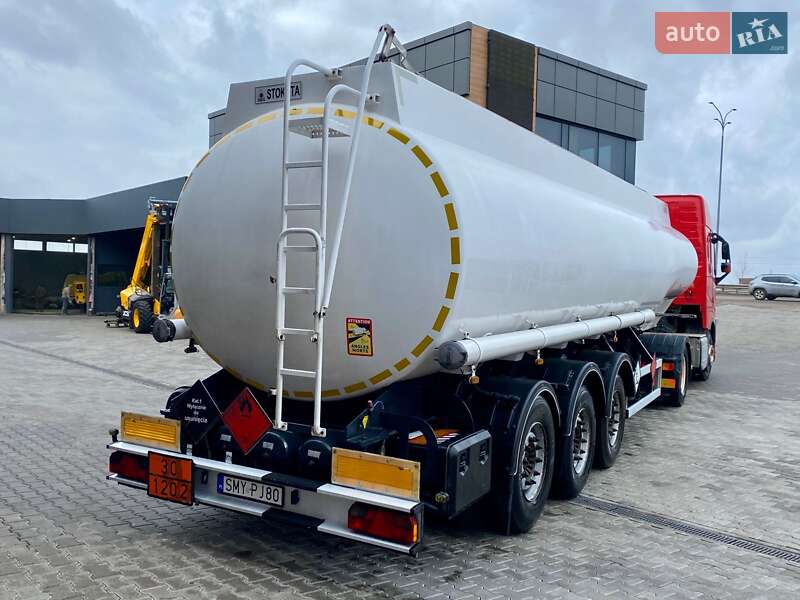 Цистерна Stokota OPL 2014 в Ровно