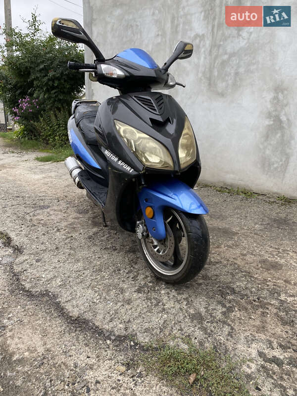 Скутер Storm 150 2013 в Чорткове