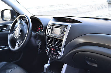Внедорожник / Кроссовер Subaru Forester 2011 в 