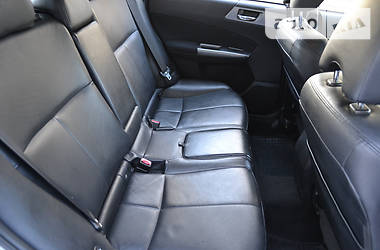 Внедорожник / Кроссовер Subaru Forester 2011 в 