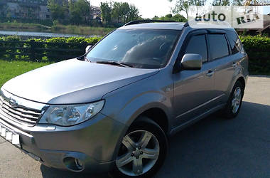 Позашляховик / Кросовер Subaru Forester 2010 в Львові