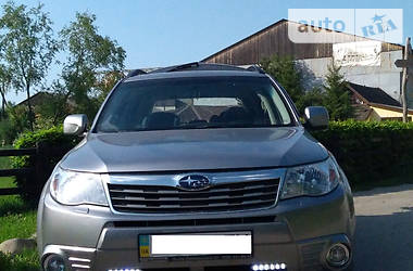 Позашляховик / Кросовер Subaru Forester 2010 в Львові