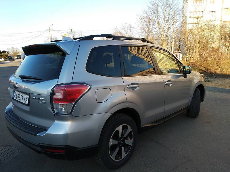 Позашляховик / Кросовер Subaru Forester 2016 в Харкові