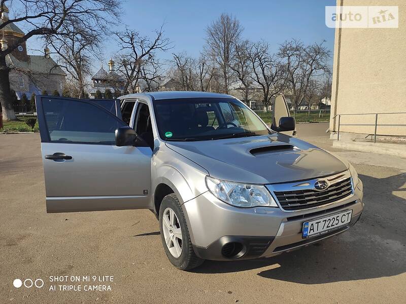 Внедорожник / Кроссовер Subaru Forester 2010 в Ивано-Франковске