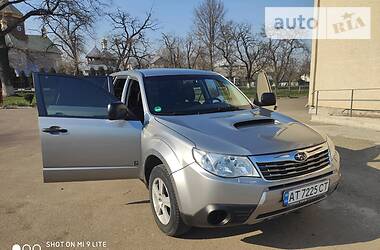 Позашляховик / Кросовер Subaru Forester 2010 в 