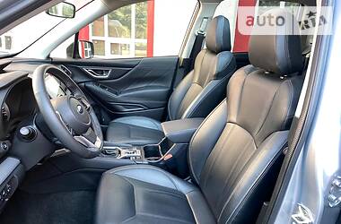 Позашляховик / Кросовер Subaru Forester 2018 в 