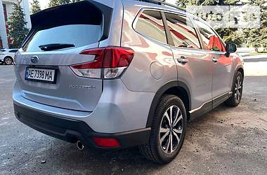Позашляховик / Кросовер Subaru Forester 2018 в 