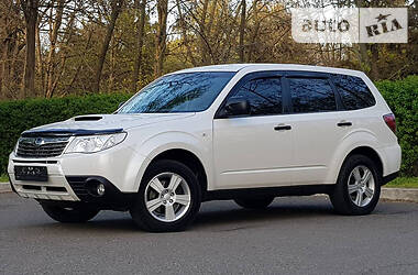 Внедорожник / Кроссовер Subaru Forester 2010 в Одессе