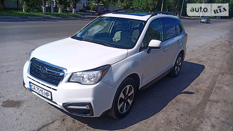 Внедорожник / Кроссовер Subaru Forester 2016 в 