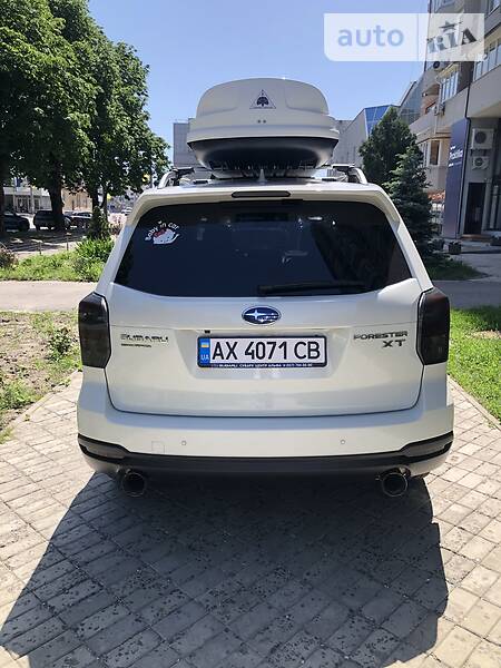 Позашляховик / Кросовер Subaru Forester 2016 в Харкові