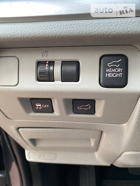 Позашляховик / Кросовер Subaru Forester 2014 в Києві