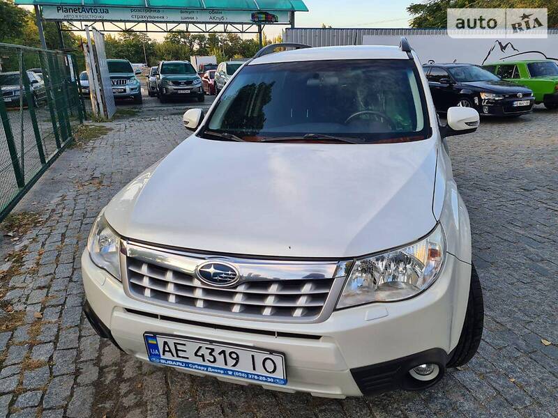 Внедорожник / Кроссовер Subaru Forester 2011 в Днепре