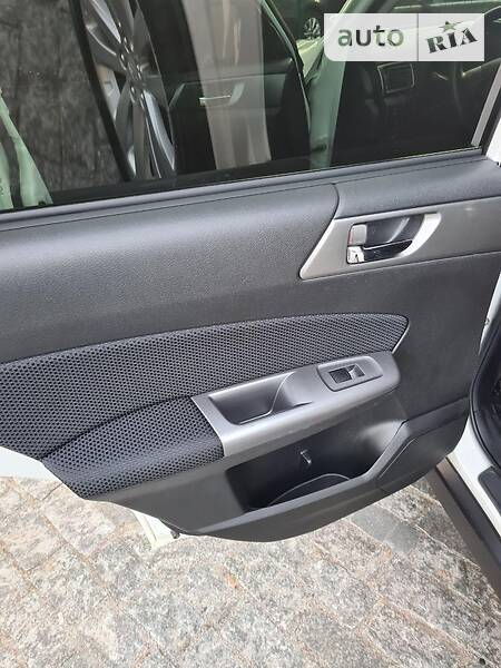Позашляховик / Кросовер Subaru Forester 2011 в Дніпрі