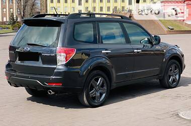 Внедорожник / Кроссовер Subaru Forester 2010 в Каменском