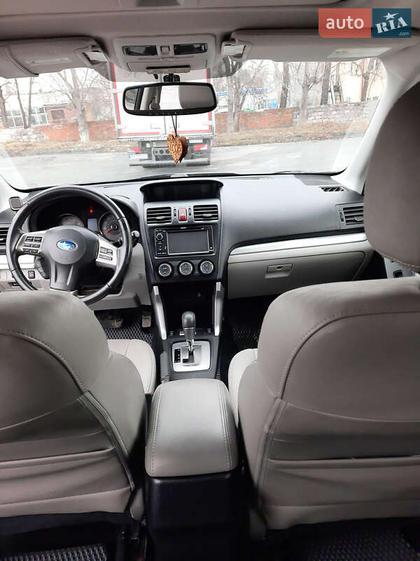 Внедорожник / Кроссовер Subaru Forester 2014 в Каменец-Подольском
