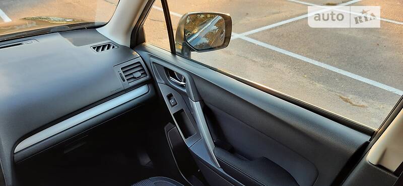 Позашляховик / Кросовер Subaru Forester 2013 в Вараші