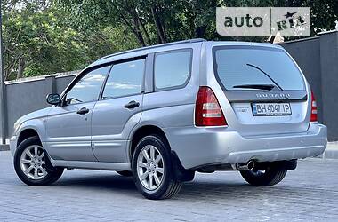 Внедорожник / Кроссовер Subaru Forester 2004 в 