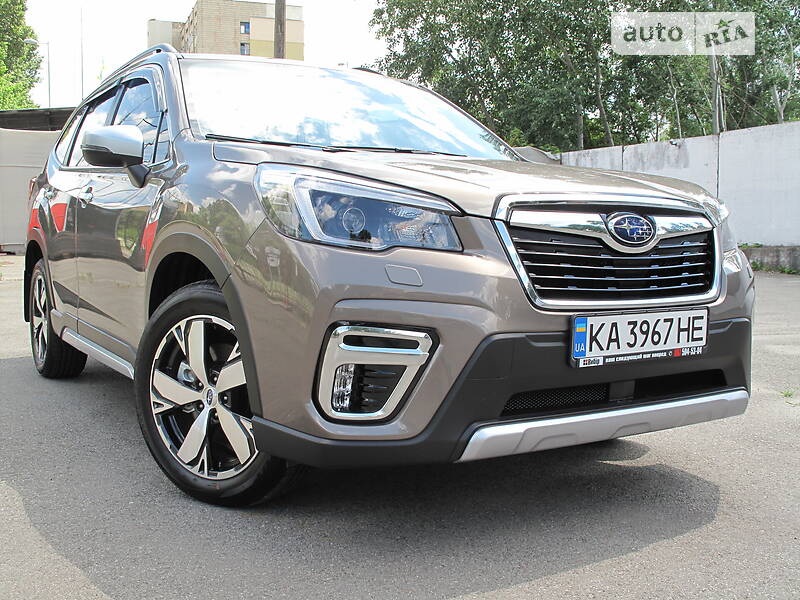 Внедорожник / Кроссовер Subaru Forester 2021 в Киеве