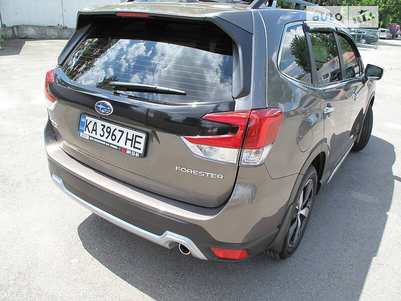 Внедорожник / Кроссовер Subaru Forester 2021 в Киеве