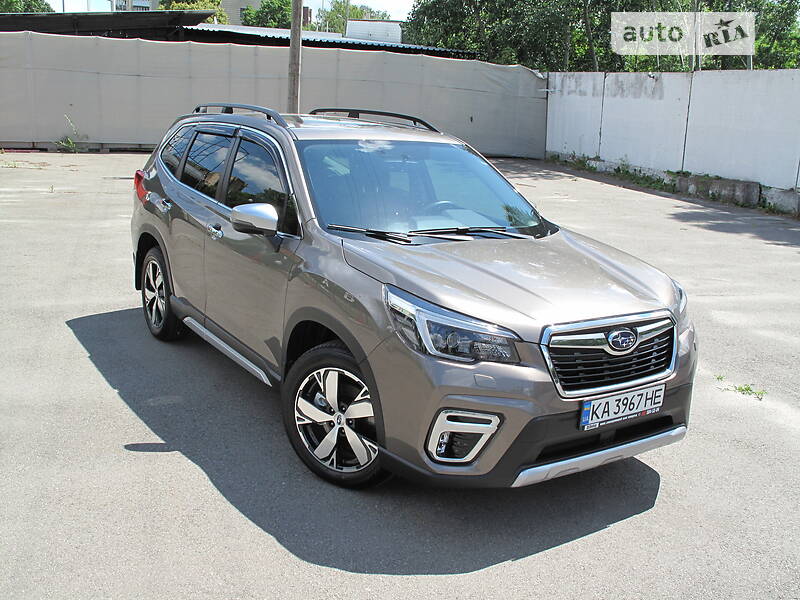 Внедорожник / Кроссовер Subaru Forester 2021 в Киеве