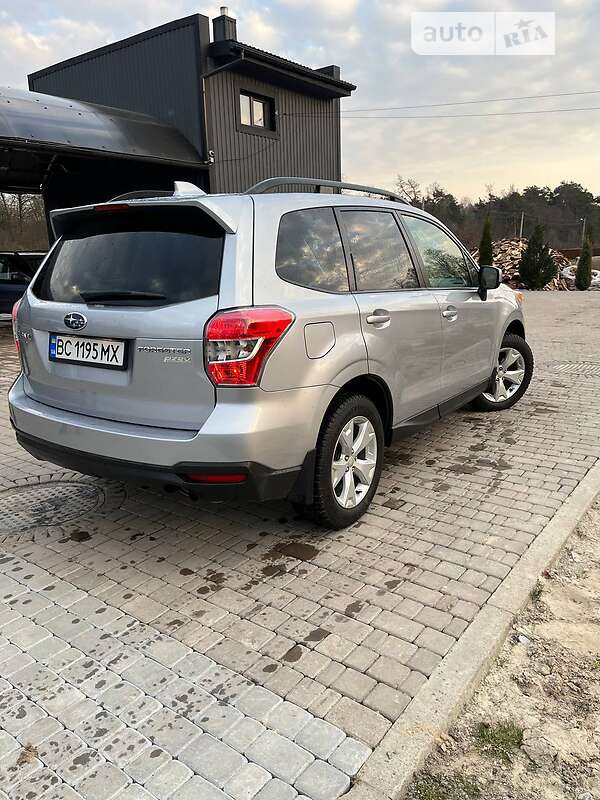 Внедорожник / Кроссовер Subaru Forester 2015 в Яворове