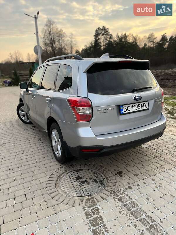 Внедорожник / Кроссовер Subaru Forester 2015 в Яворове