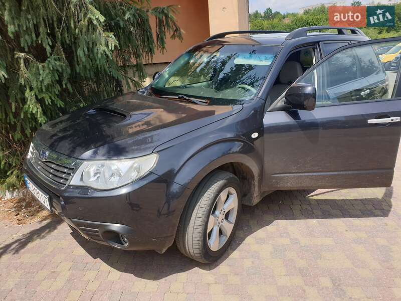 Позашляховик / Кросовер Subaru Forester 2008 в Трускавці