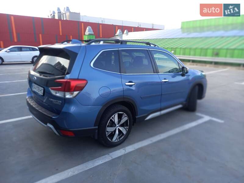 Внедорожник / Кроссовер Subaru Forester 2018 в Киеве