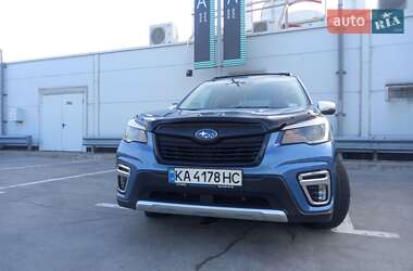 Внедорожник / Кроссовер Subaru Forester 2018 в Киеве