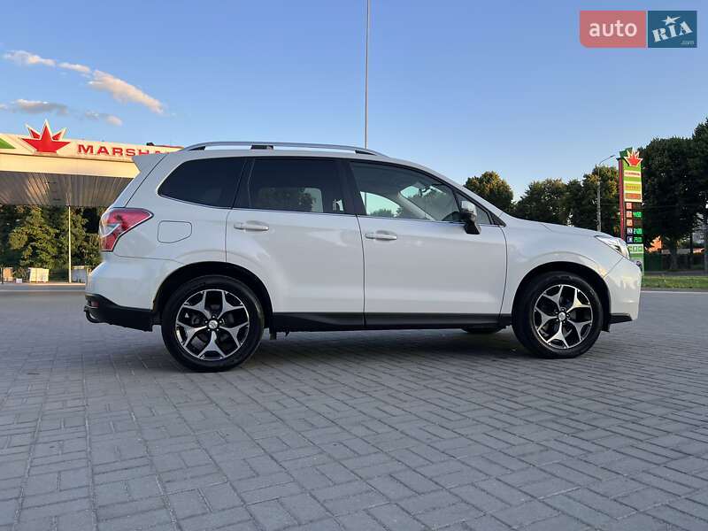 Позашляховик / Кросовер Subaru Forester 2015 в Житомирі