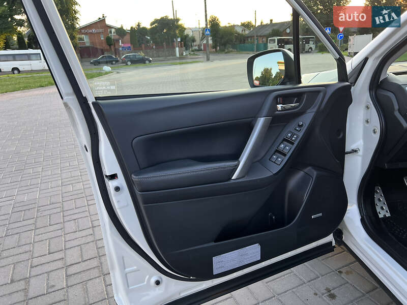 Позашляховик / Кросовер Subaru Forester 2015 в Житомирі