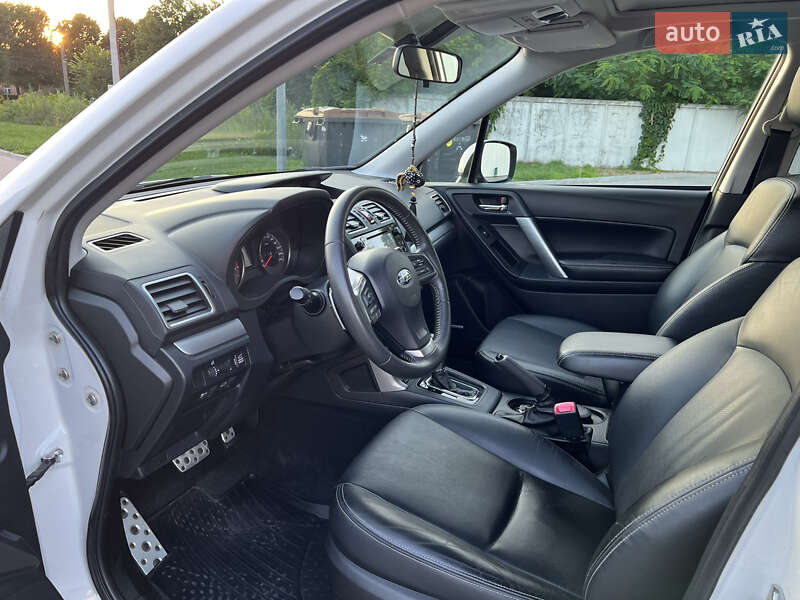 Позашляховик / Кросовер Subaru Forester 2015 в Житомирі