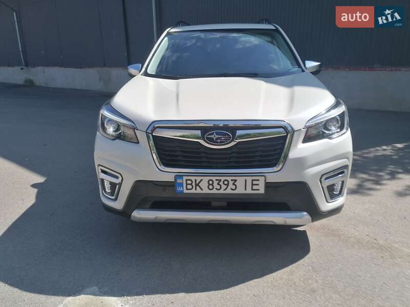 Внедорожник / Кроссовер Subaru Forester 2019 в Ровно