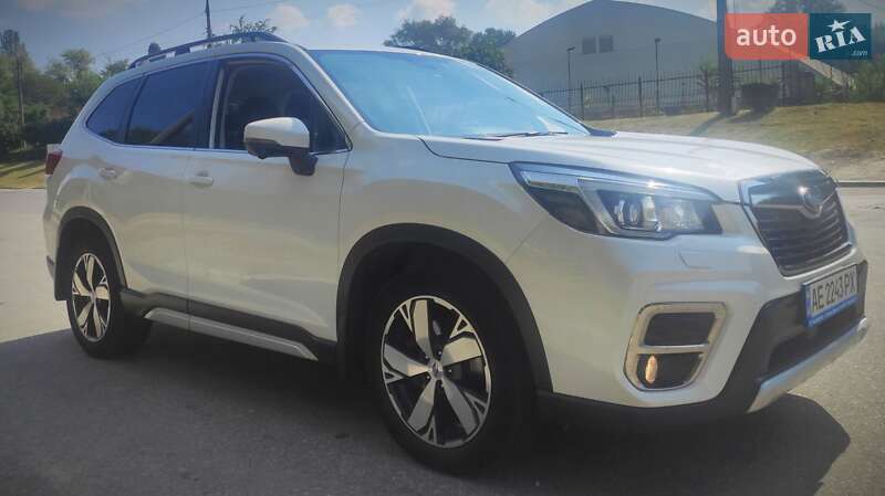 Позашляховик / Кросовер Subaru Forester 2018 в Києві