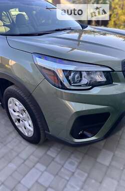 Внедорожник / Кроссовер Subaru Forester 2019 в Днепре