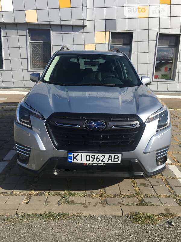 Внедорожник / Кроссовер Subaru Forester 2022 в Киеве